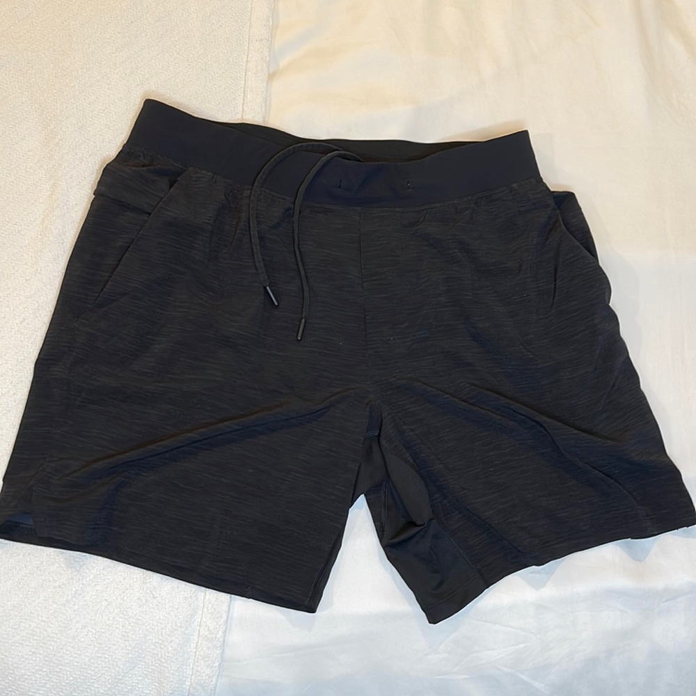 Lululemon T.H.E. Short heathered black XL Linerless